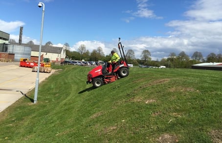 Why Is Grounds Maintenance So Important To Commercial Businesses In Derby?